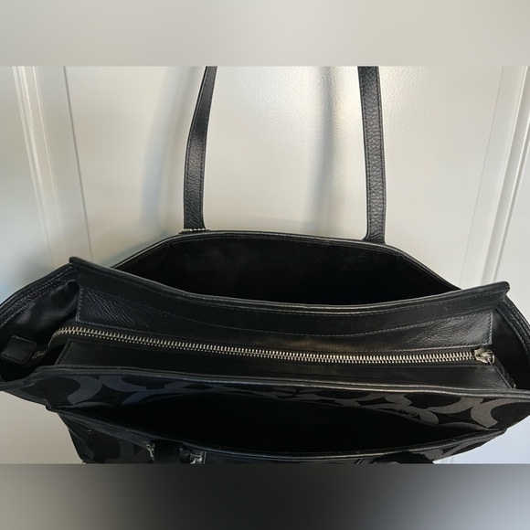 Coach Shoulder Bag - Picture 7 of 10